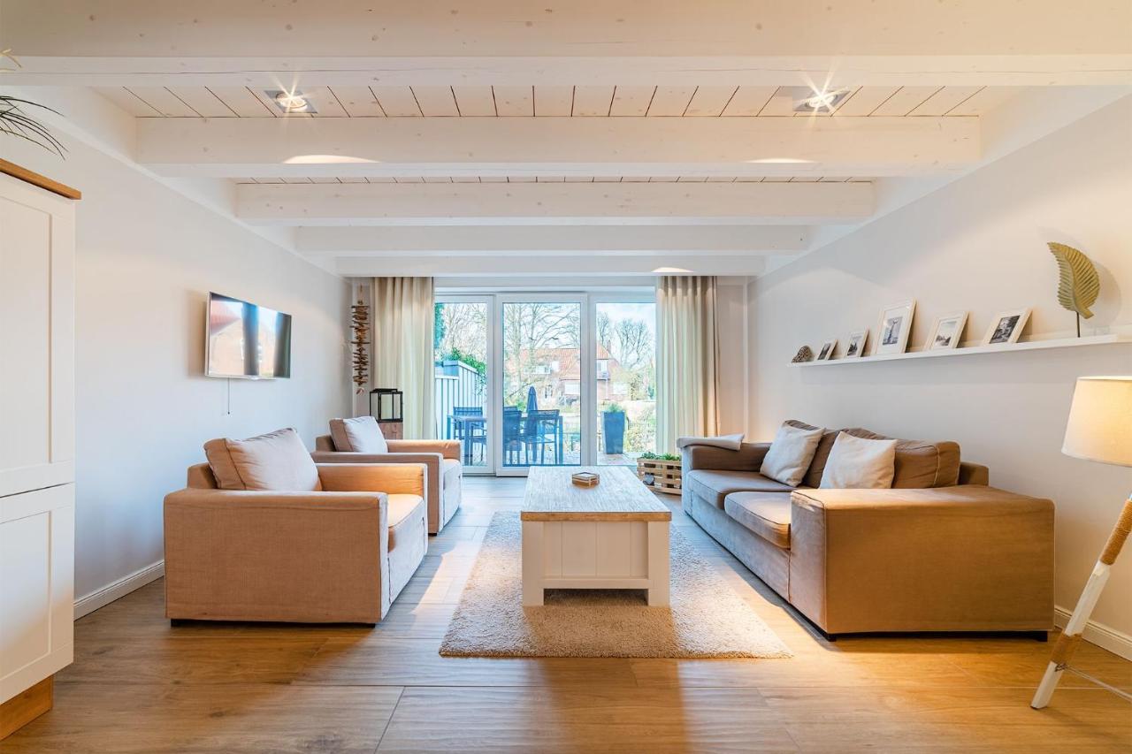 Haus Am Siel 01, Zentral Mit Eigenem Steg Villa Greetsiel Bagian luar foto