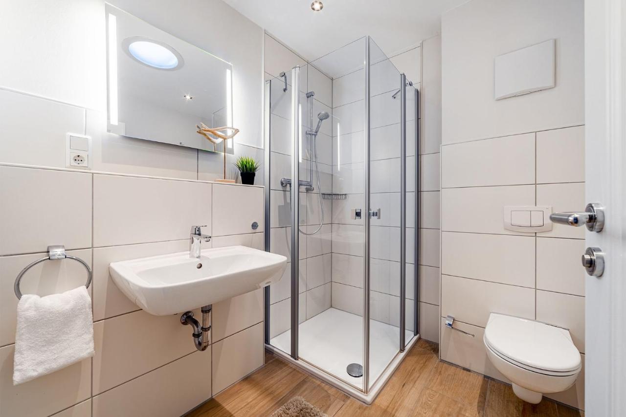 Haus Am Siel 01, Zentral Mit Eigenem Steg Villa Greetsiel Bagian luar foto